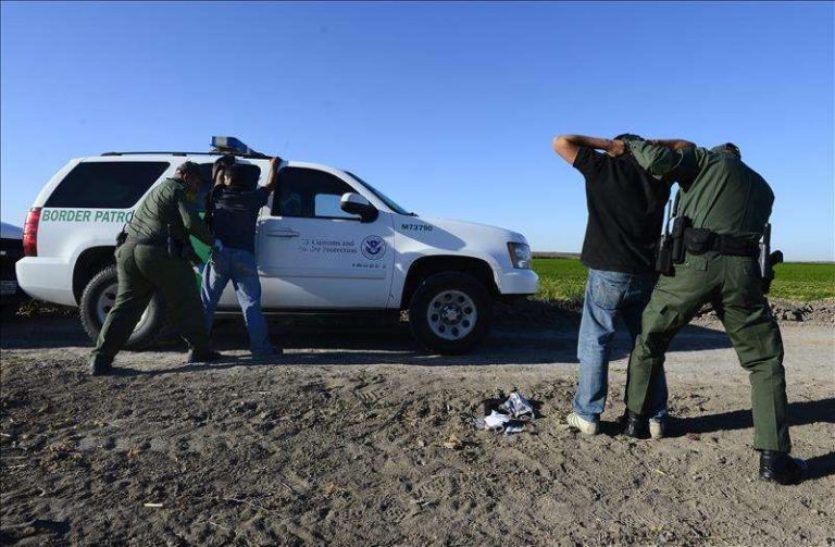DHS reporta 50 mil arrestos de migrantes en la frontera sur