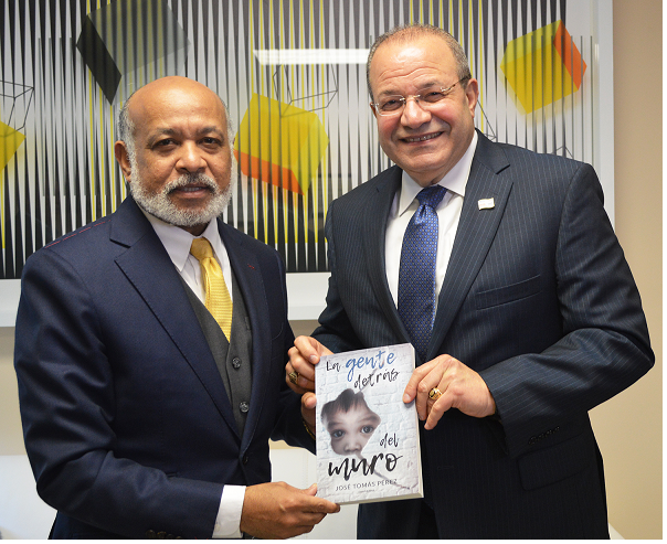 Consulado dominicano en Miami pone en circulación libro del escritor  José Tomás Pérez