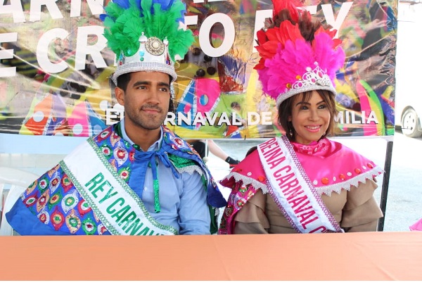 Coronan al Rey y Reina del Carnaval de Cristo Rey 2020