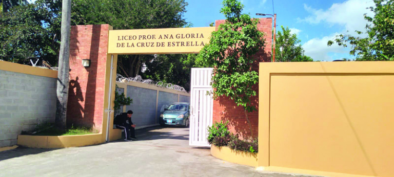 Centro educativo de Santiago suspende clases presenciales por brote de Covid-19